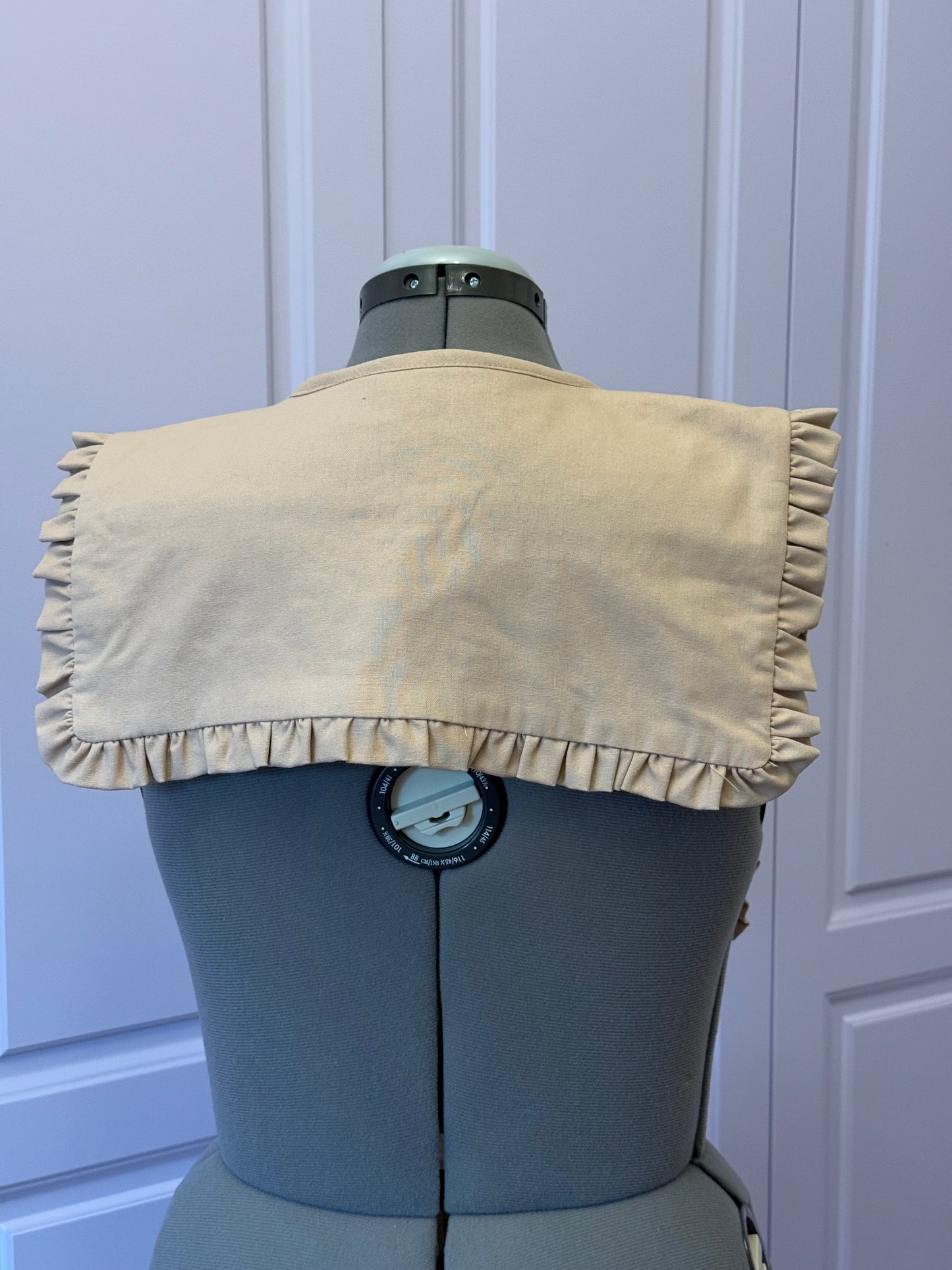 Madoka collar - Caramel Linen