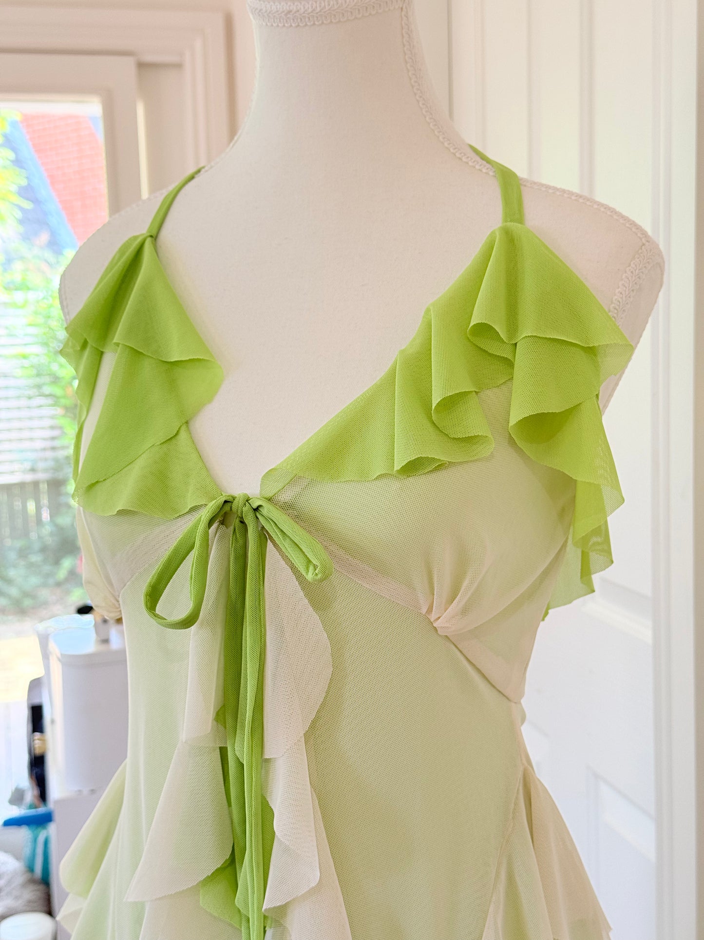 Duotone Jellyfish Overdress - Ivory x Green Tulle Mesh