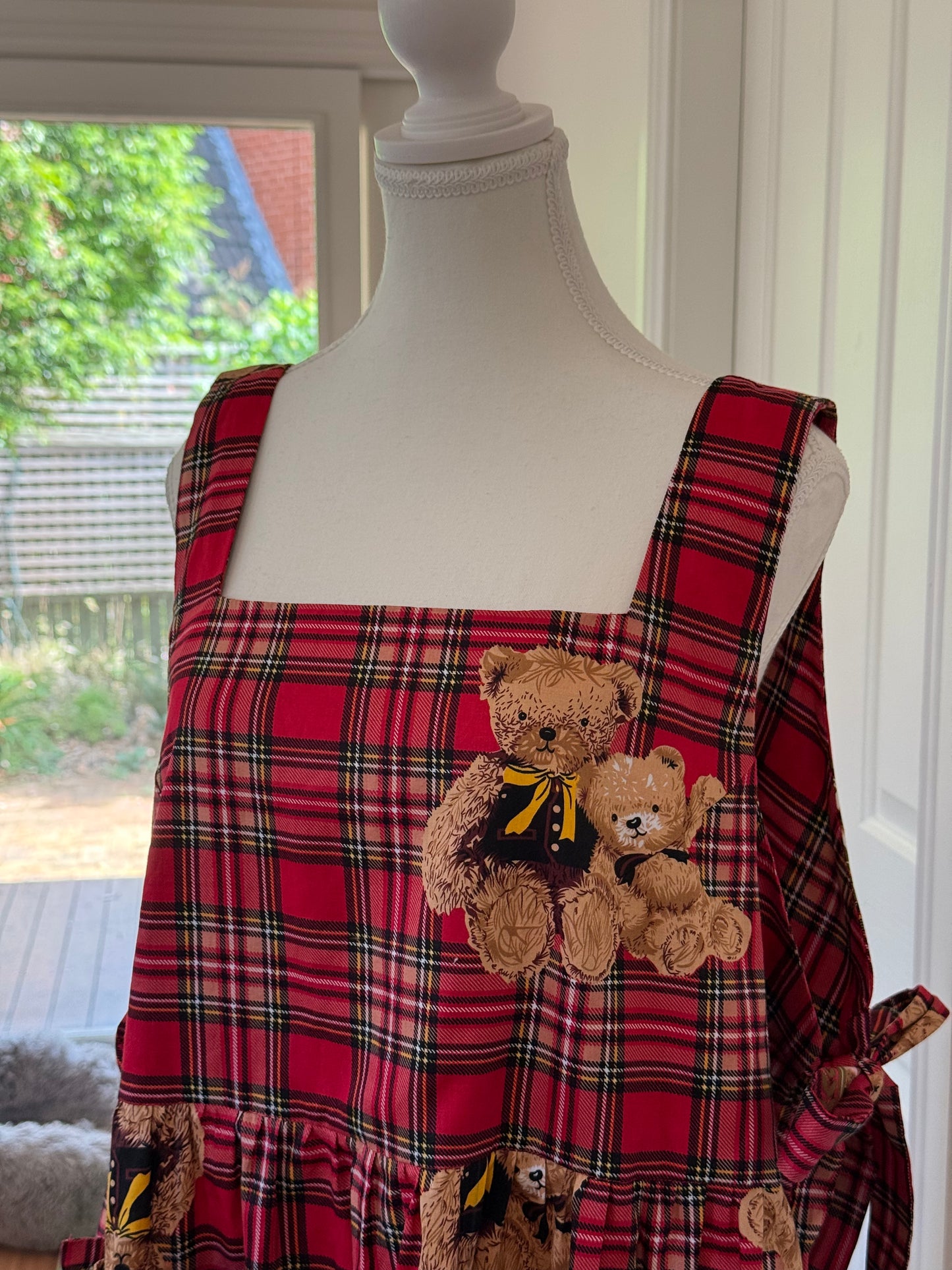 Maru apron - Bear Tartan Cotton