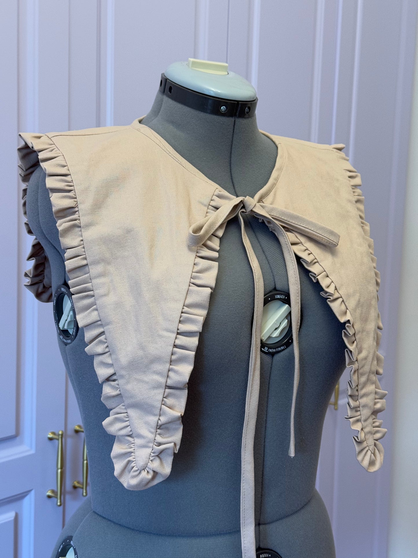 Madoka collar - Caramel Linen